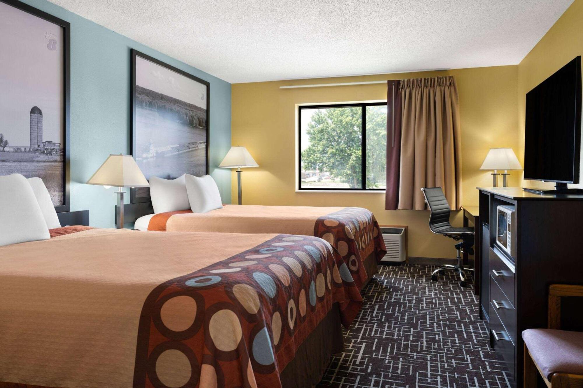 Super 8 By Wyndham Dyersville Extérieur photo