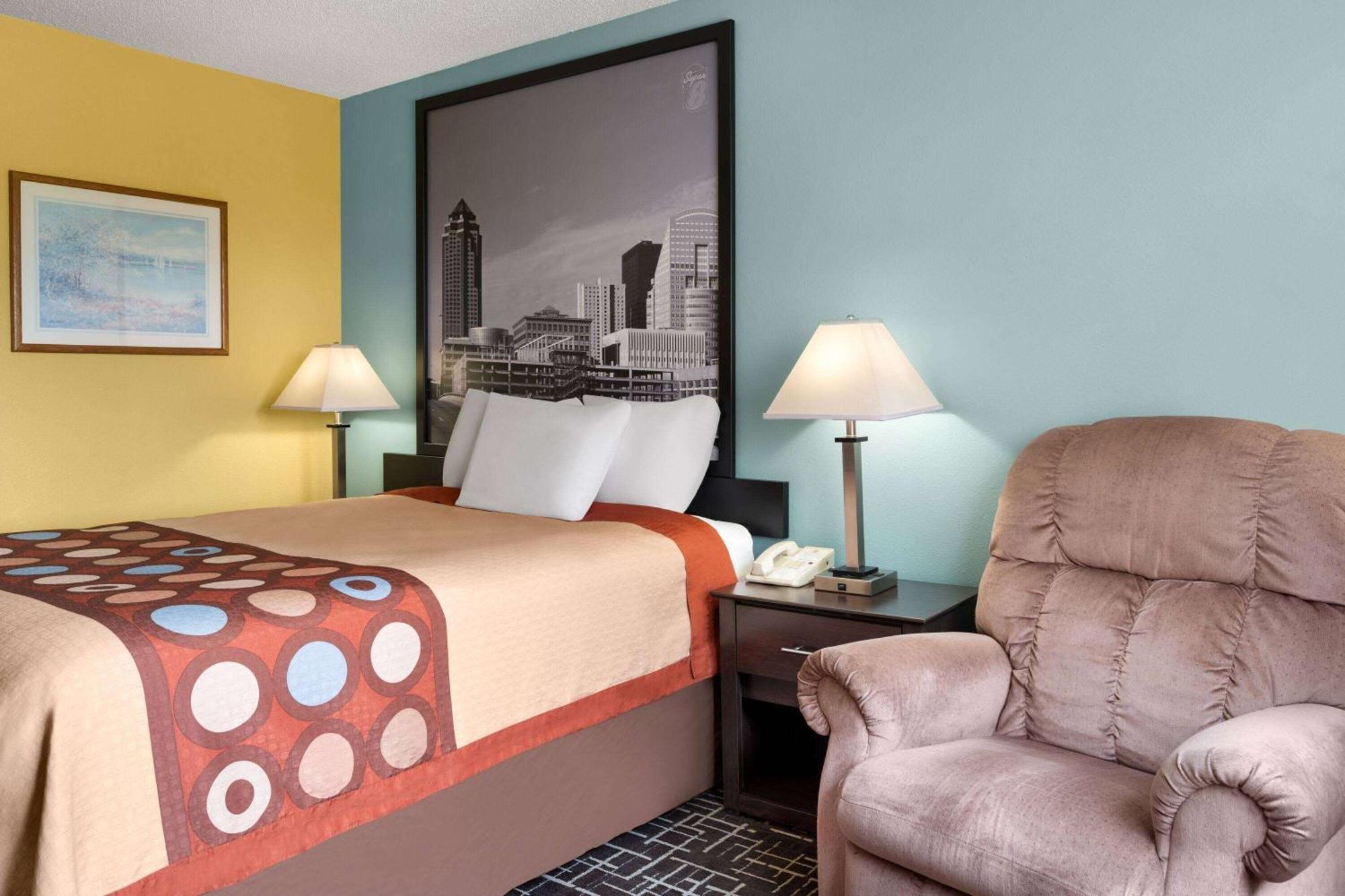Super 8 By Wyndham Dyersville Extérieur photo