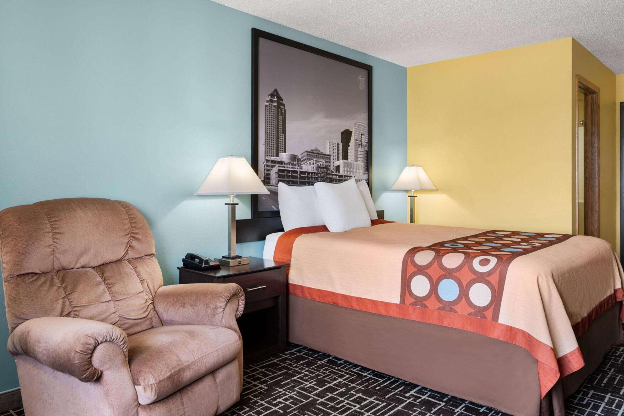 Super 8 By Wyndham Dyersville Extérieur photo