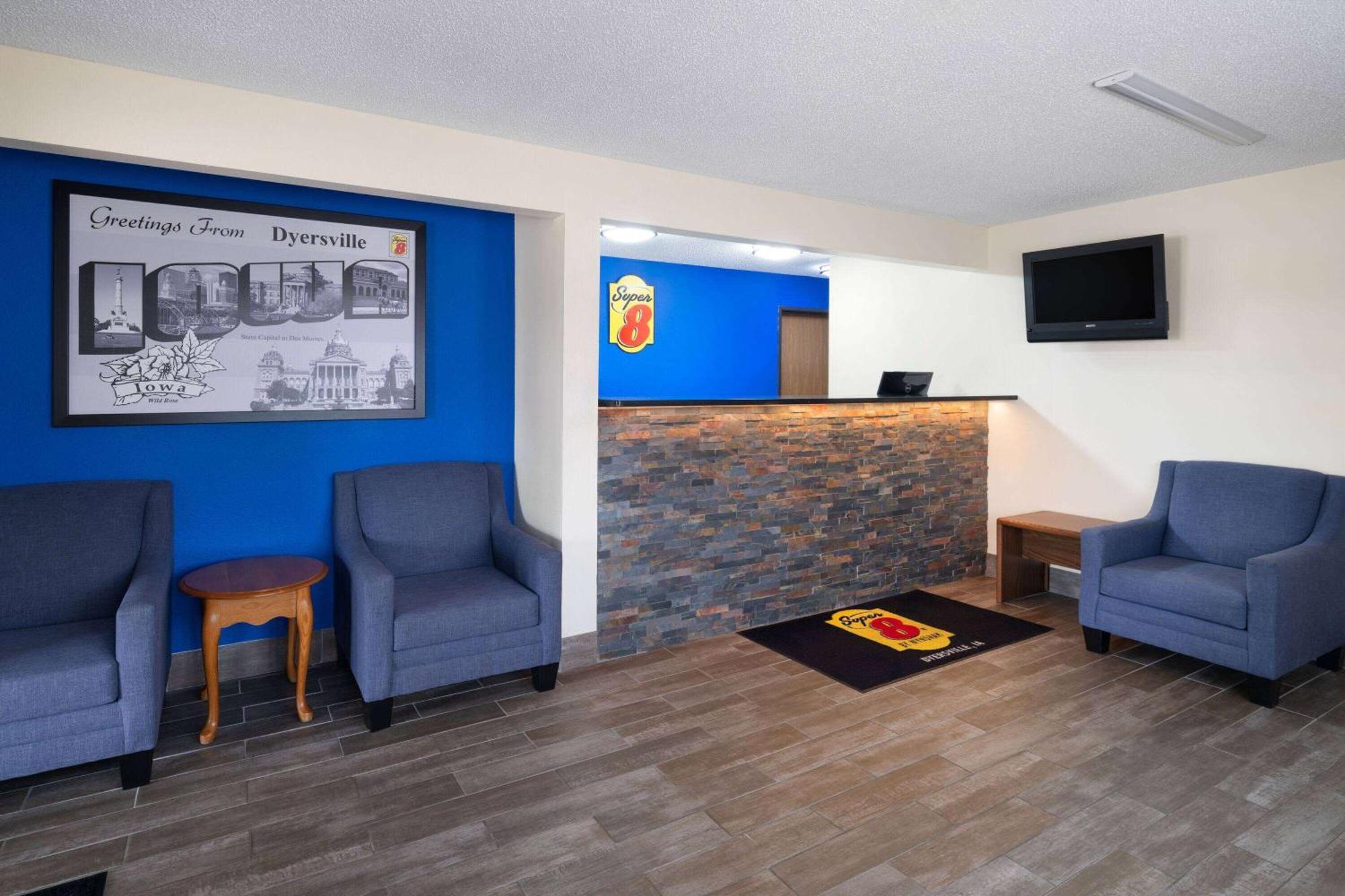 Super 8 By Wyndham Dyersville Extérieur photo