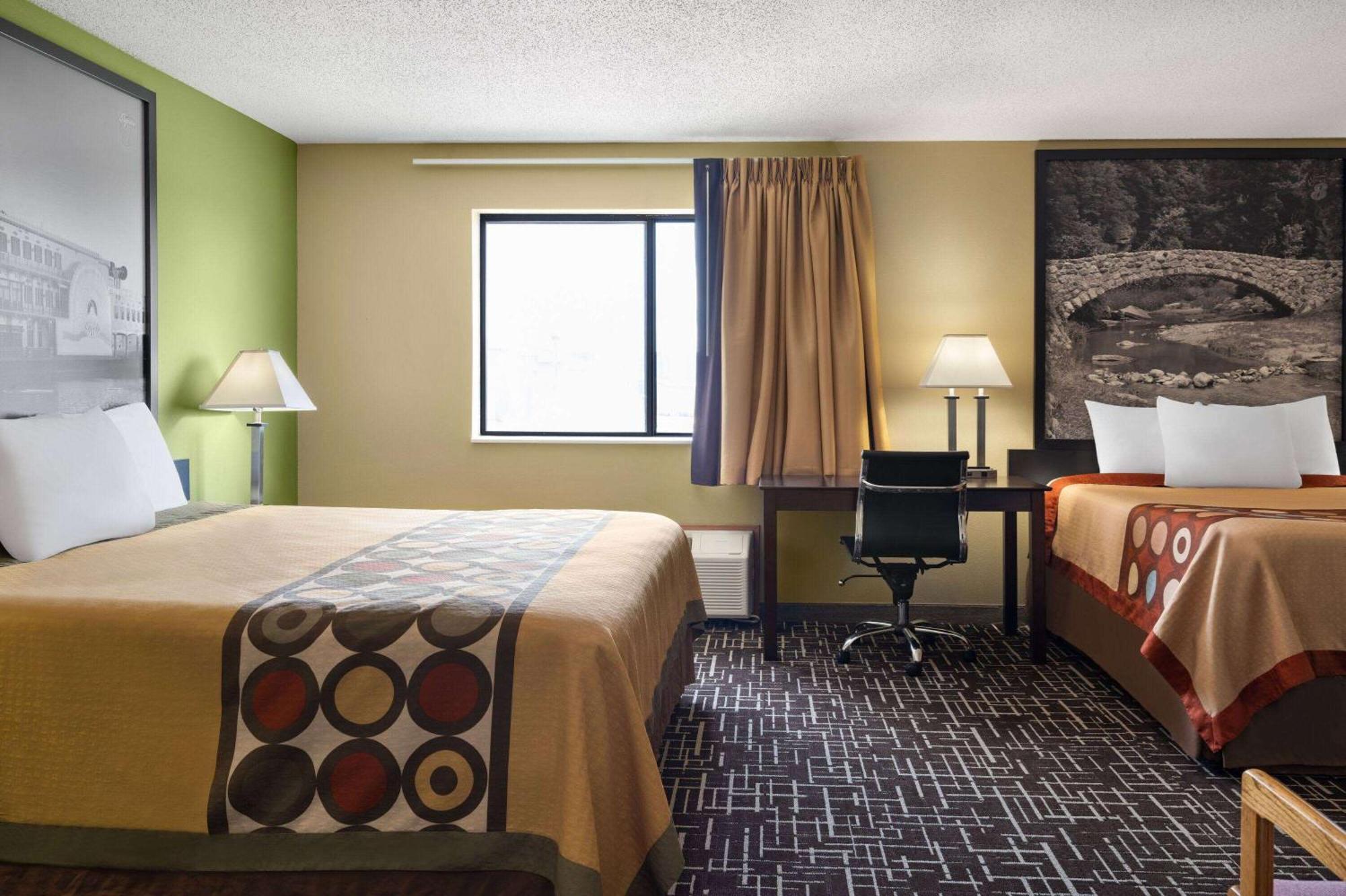 Super 8 By Wyndham Dyersville Extérieur photo